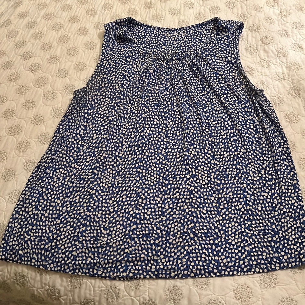 3 FOR $20- sleeveless stretchy shell top XL